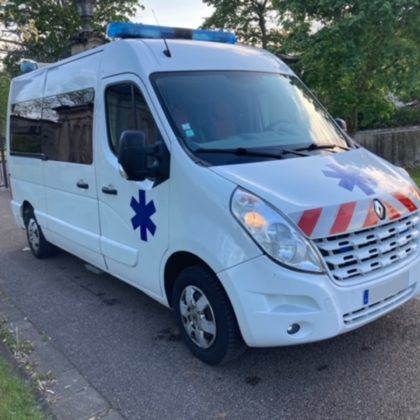 Ambulances RENAULT Master- L2h2- 145cv - Les Dauphins - type B