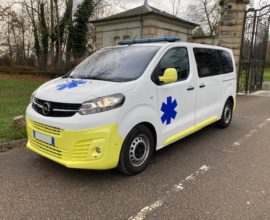 Ambulance OPEL Vivaro L2h1 ( idem Peugeot Expert)  L2h1 -150cv -Boite Automatique-Type A1